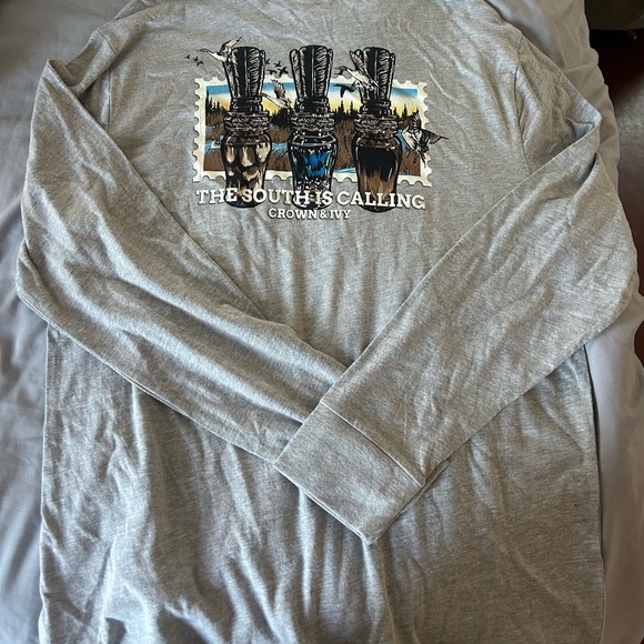 crown and ivy Duck Call The South Is Calling Long Sleeve Graphic T-Shirt Men’s - Picture 1 of 5